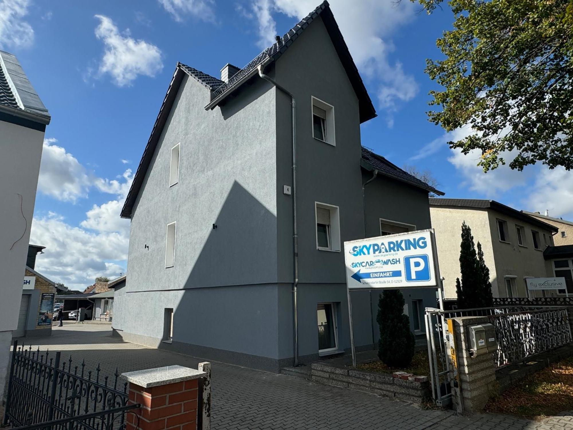 Skypension Schönefeld Exteriör bild
